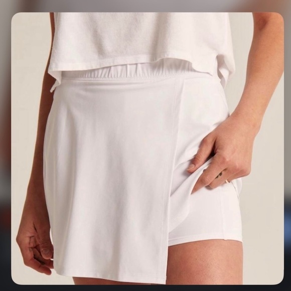 💰3 for $40 💰 Abercrombie & Fitch White Tennis/Golf Skort - Picture 3 of 5
